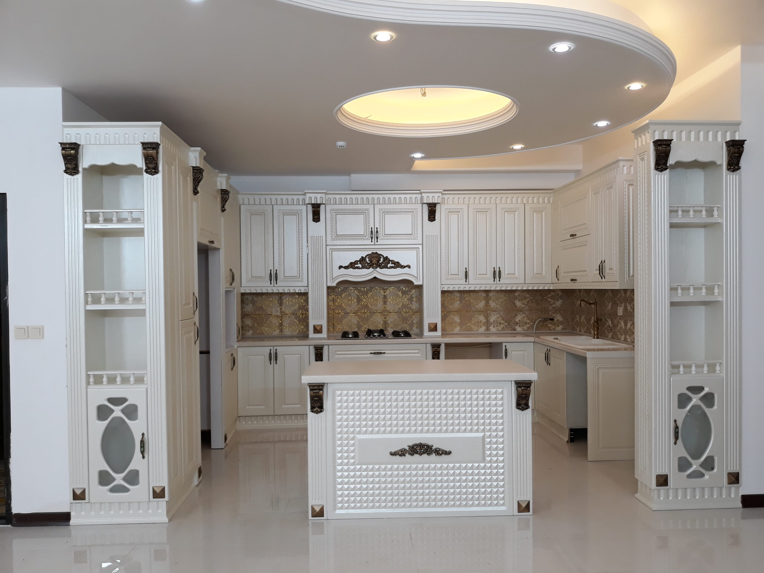 کابینت-ممبران-سفید-صدفی-scaled